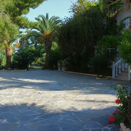 Pavlos Hotell
