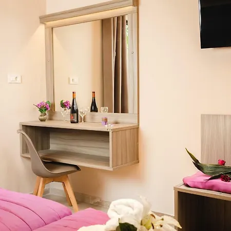 Pavlos Hotell
